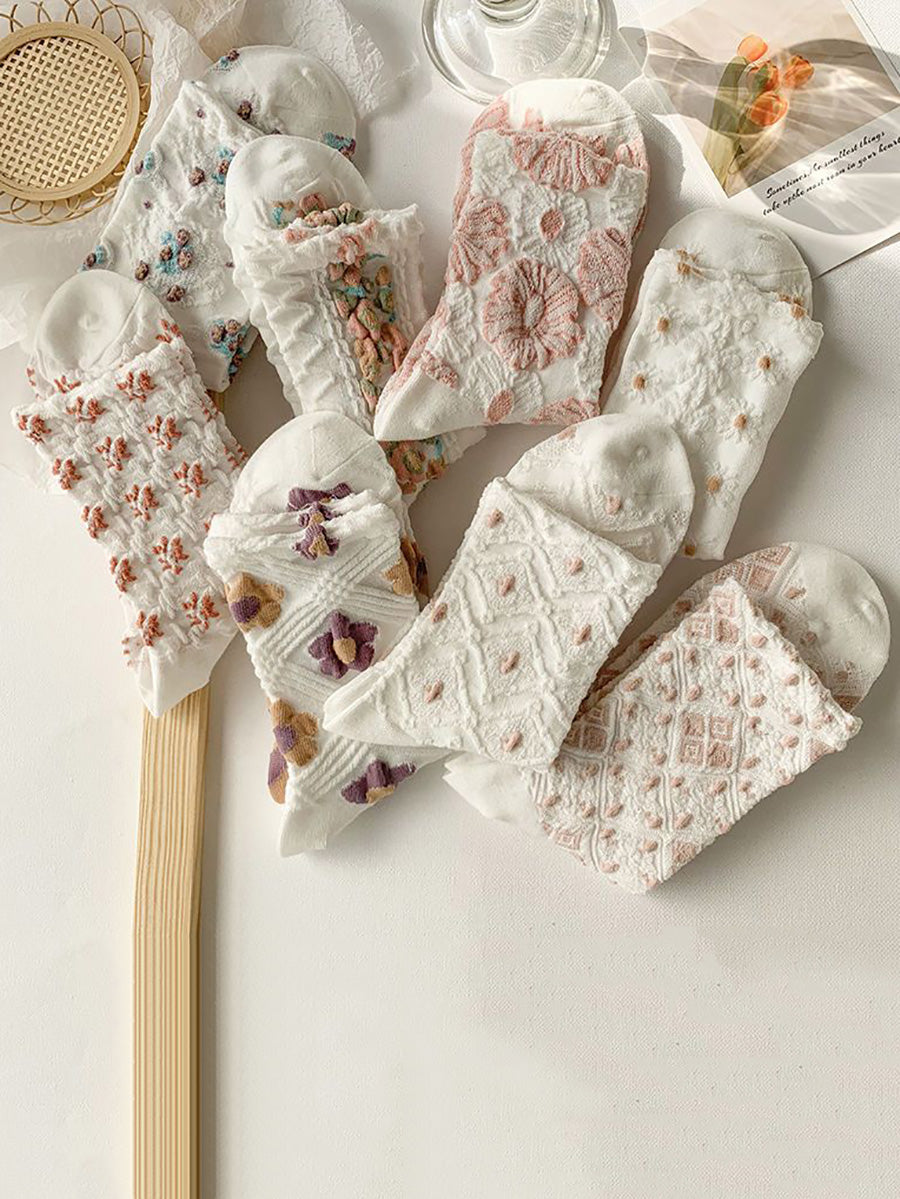 8 Pairs Women Artsy Flower Jacquard Socks