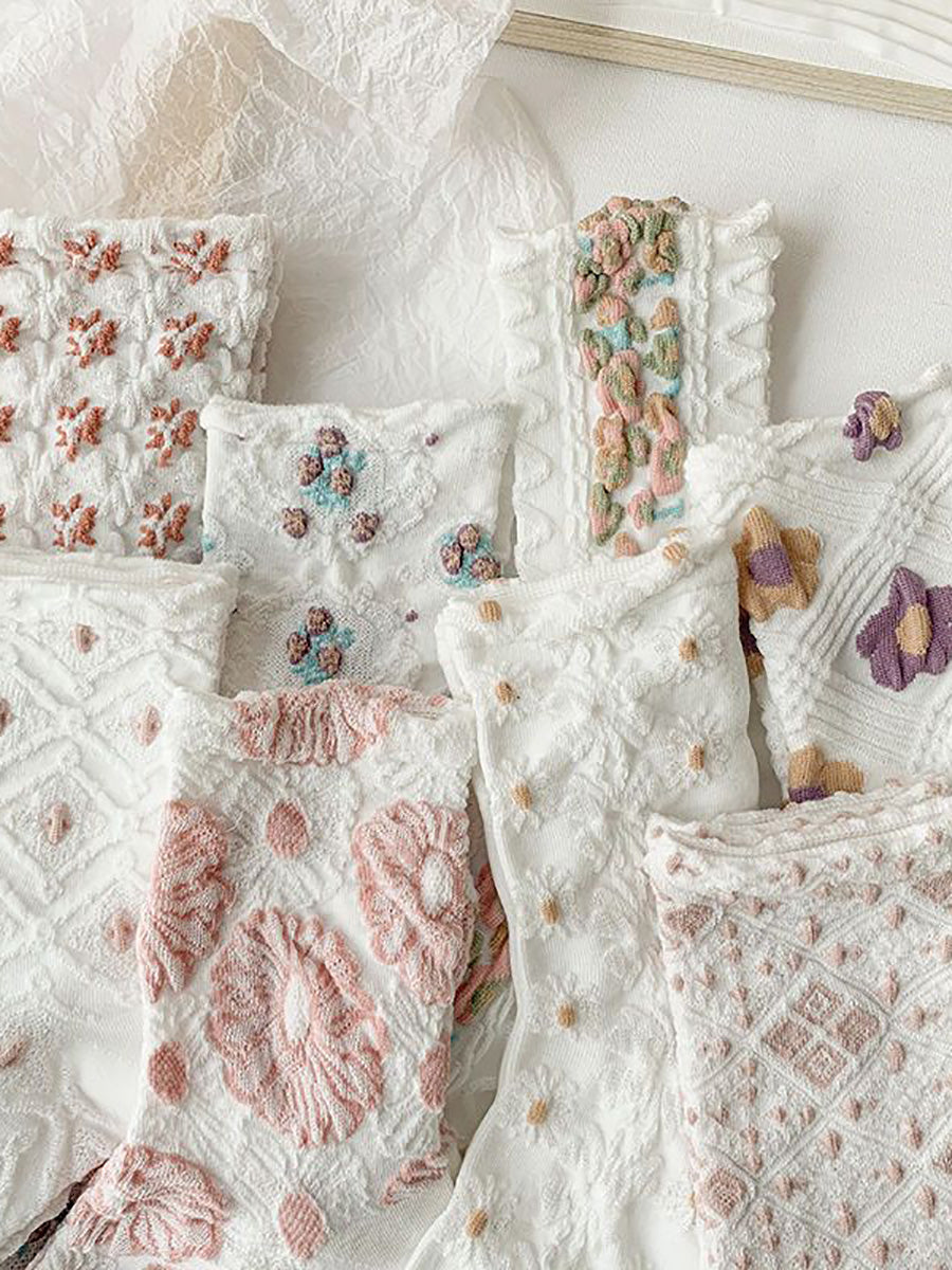 8 Pairs Women Artsy Flower Jacquard Socks